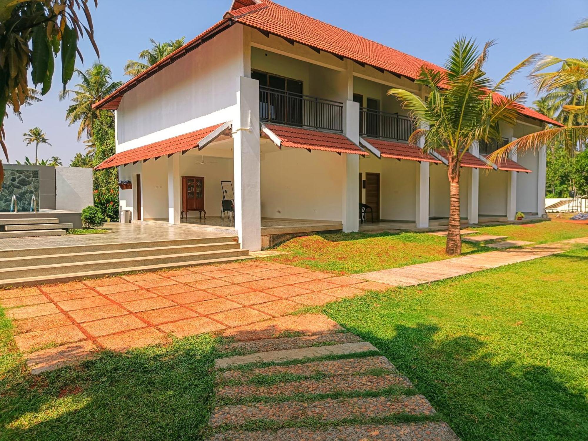 Palmgrove Lake Resort Alappuzha Exterior foto